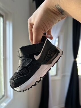 Infant Converse Size 4c